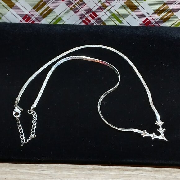 Vintage Avon Silver Tone Necklace & Earrings Costume Jewelry Set #23W - Picture 14 of 16